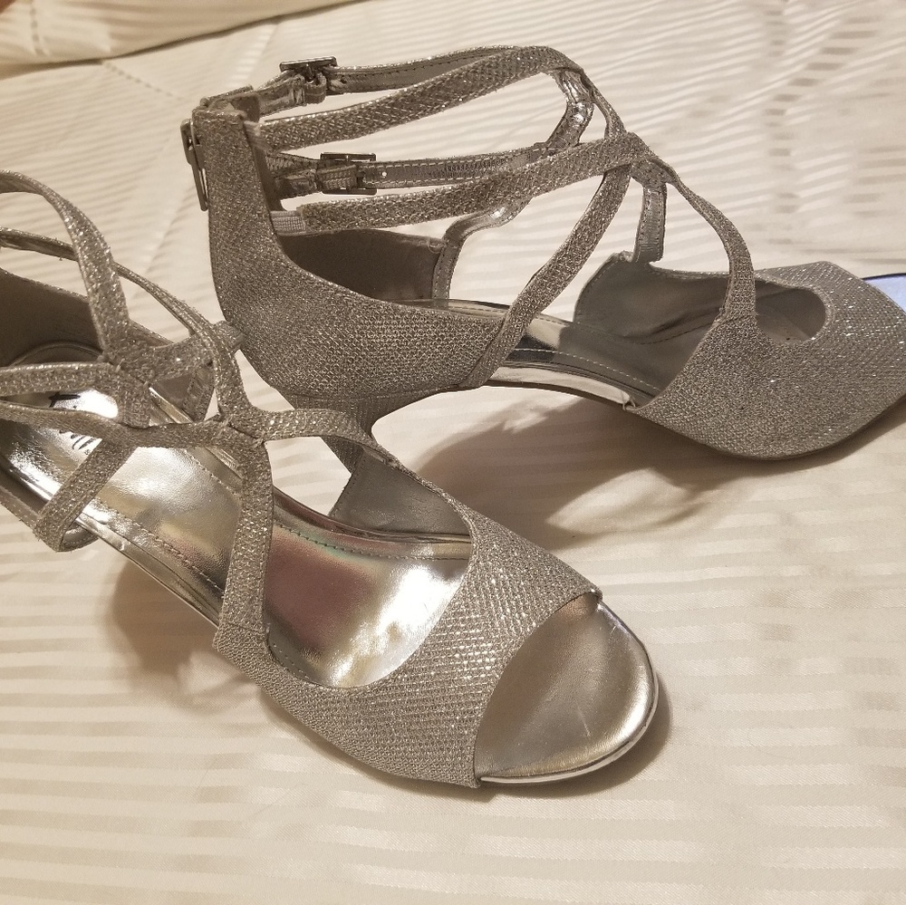 Fiono Silver Heels